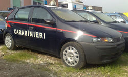 Fiat Punto 2^ serie Auto Crabinieri Di Scena.jpg