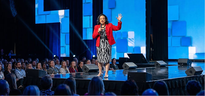 Shakira Brown Human AI Keynote Speaker NJ PA NY DE AREA_red_edited.jpg