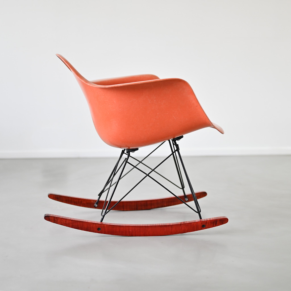 Thumbnail: #rockingchair #eames #ROD #modernisme #minimalisme #fonctionnalisme #laviemoderne  #postmodern #design #hermanmiller