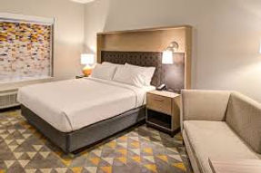 Holiday Inn.jpeg