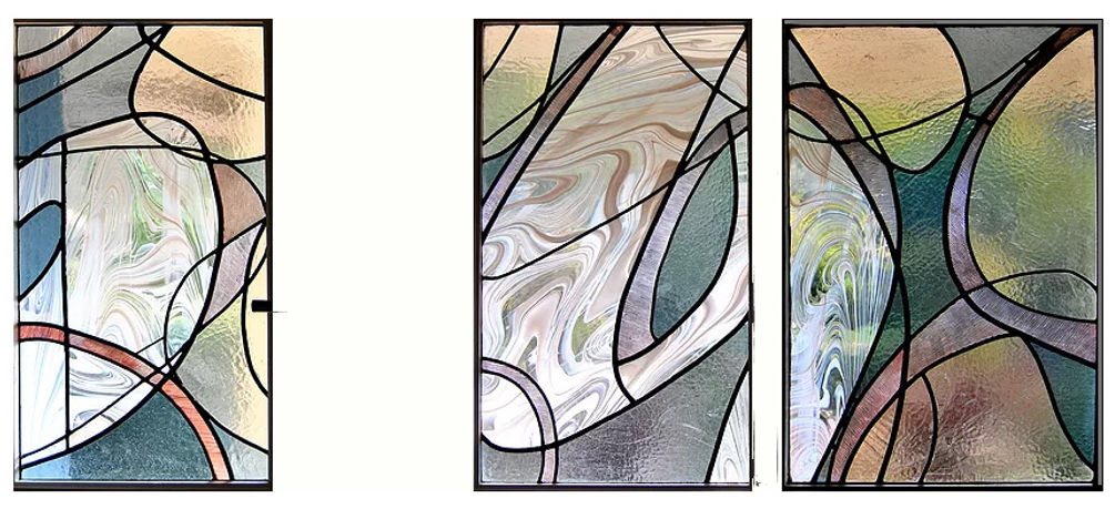 vitraux a Ceret, design et création Atelier de Susanna,tryptique, cours d'eau, commande particulier