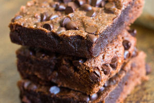 BLACK BEAN BROWNIES                     only 115 calories each...oh, I'm in heaven!