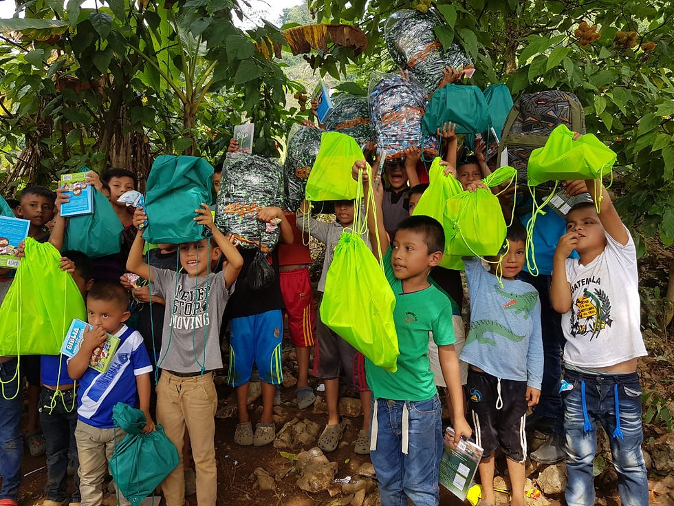 Donación de mochilas
