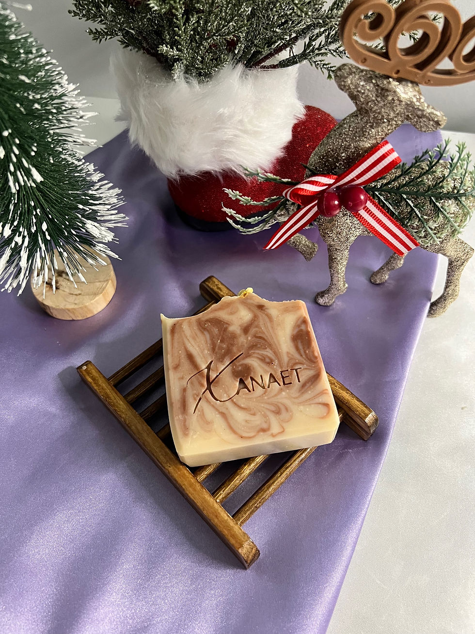 Thumbnail: Apple & Pine