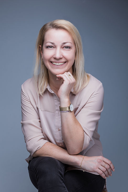 Karina-Bewerbungsfotos-Studio-matphoto-wien-128.jpg