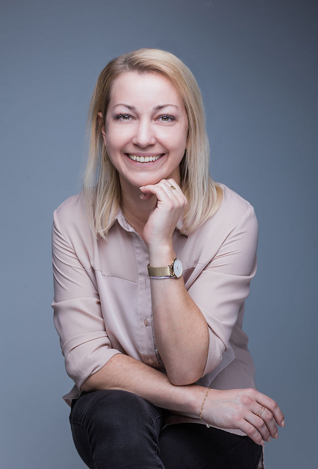 Karina-Bewerbungsfotos-Studio-matphoto-wien-128.jpg