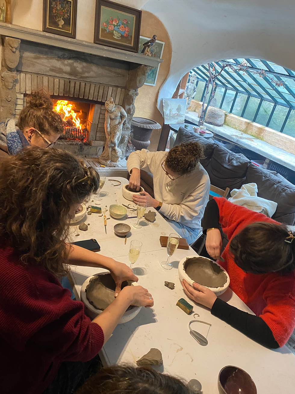 vriendinnen klei creatief groepsmoment