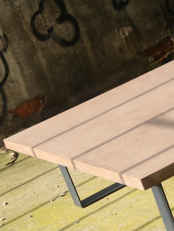 table basse en bois et acier sur mesure