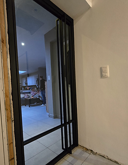 Porte classique en verre et acier sur mesure