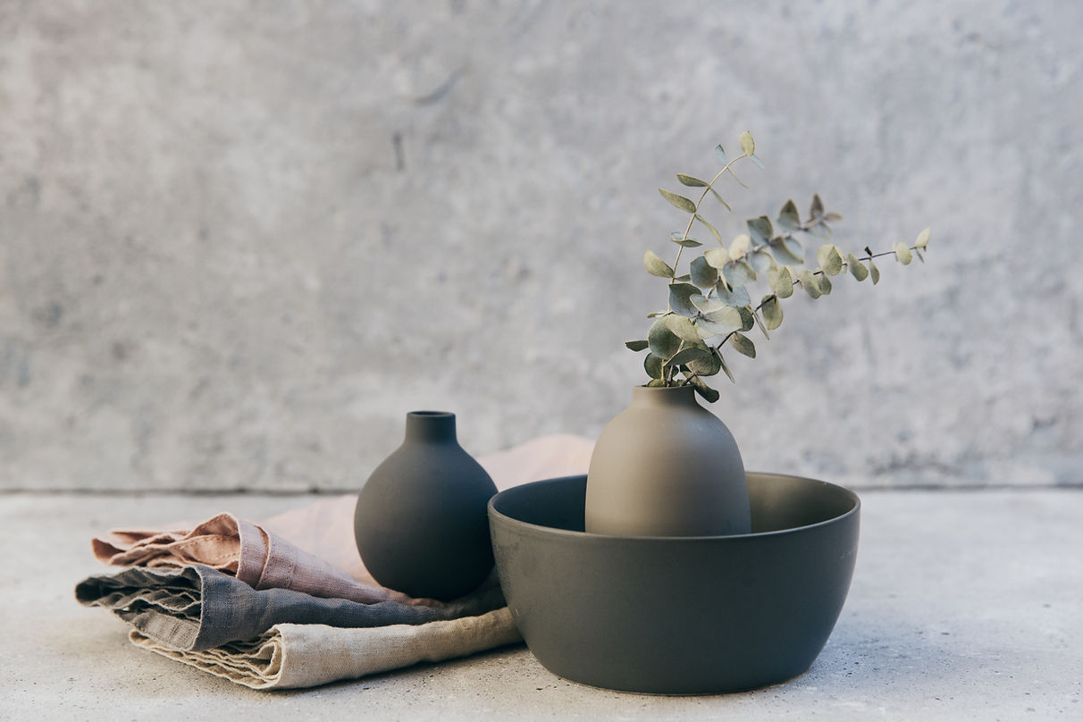 Minimalist Ceramic Setup