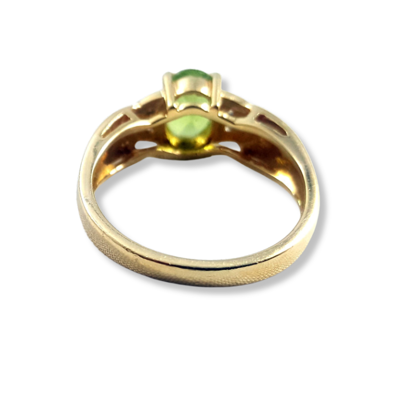 Thumbnail: Vintage 14K 585 Yellow Gold Peridot and Diamond Ring