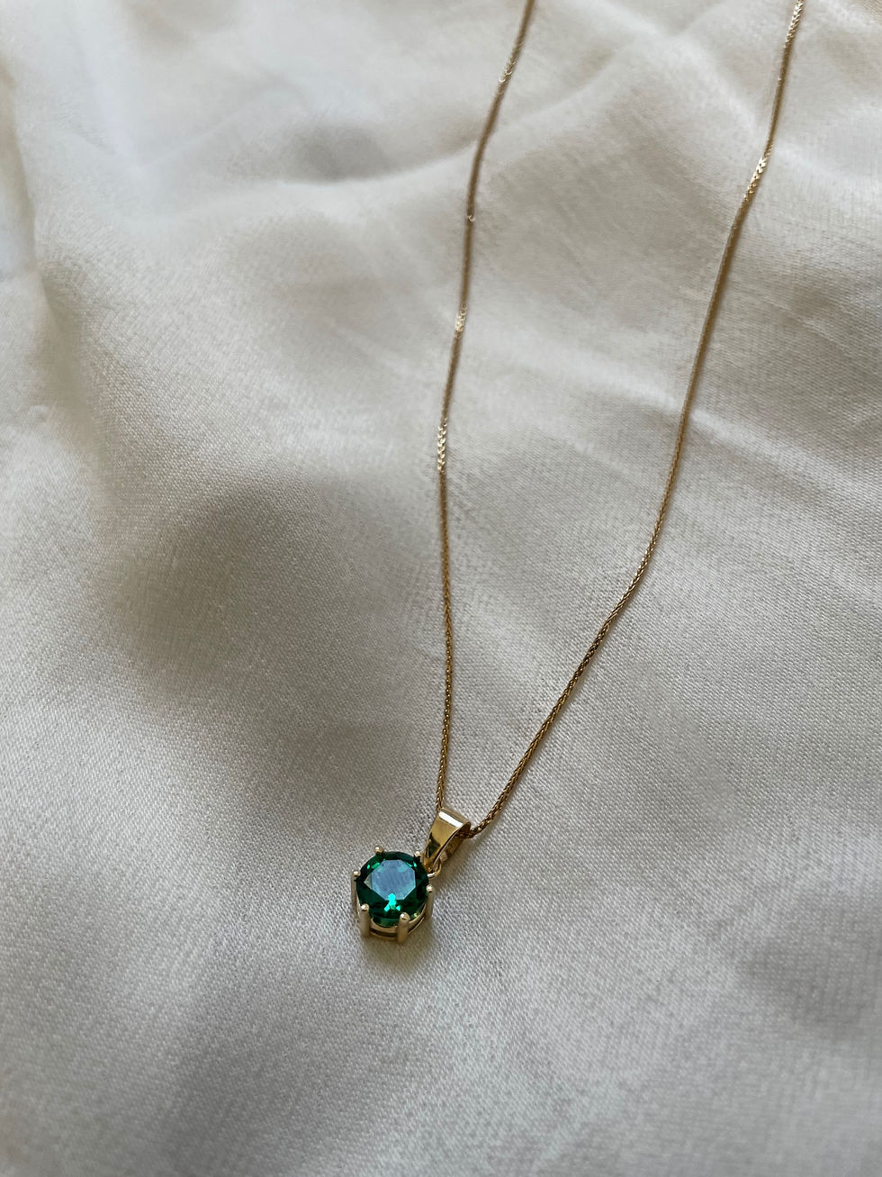 תמונה ממוזערת: שרשרת אמה