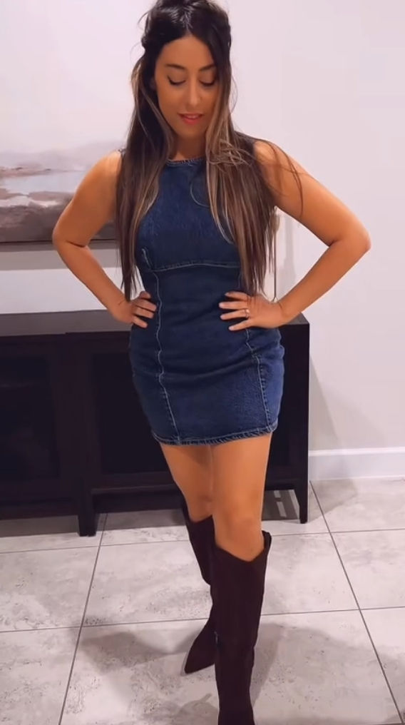 Outfit details below.