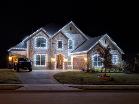 Christmas Light Instillation Yorktown