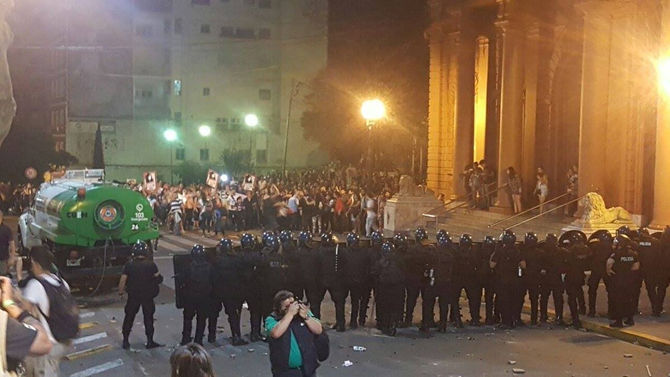 Represión en el Encuentro de Mujeres