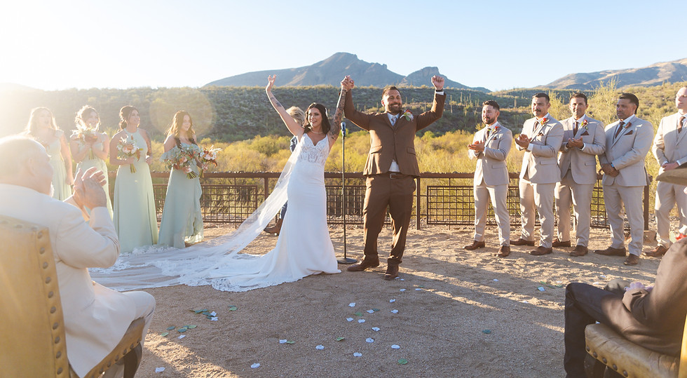 Discover top-quality wedding event rentals in Arizona. From elegant décor to essential equipment, we provide everything you need to make your special day unforgettable. Contact us today for a personalized rental package!