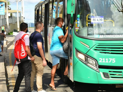 Andar de ônibus em Salvador custa mais caro até do que em São Paulo; entenda