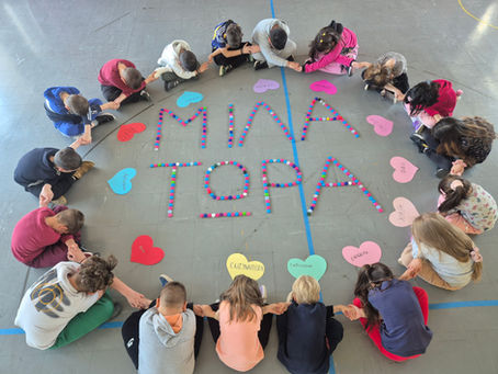 Το ΔΗΜΟΤΙΚΟ ΣΧΟΛΕΙΟ ΕΛΕΟΥΣΑΣ ΑΡΤΑΣ ενάντια στο Bullying | Μίλα Τώρα. Με σύνθημα "Μίλα Τώρα" όλα τα σχολεία της Ελλάδας ενώνουν τις δυνάμεις τους ενάντια στο Bullying