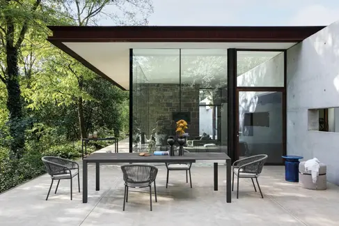 FLAIR Trolley – Shown in a high-end residential outdoor entertaining setting.