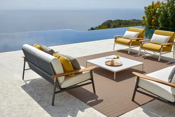 powder-coated aluminium outdoor furniture with teak armrests sofa
