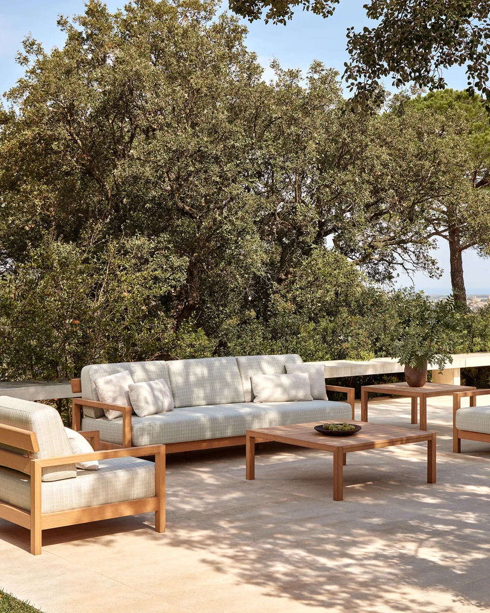 TechTeak outdoor furniture offering the warmth of natural teak with low-maintenance durability.