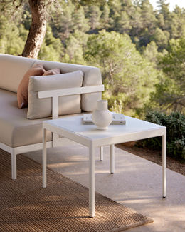 Point Legacy outdoor side table