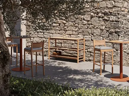 PANAMA Outdoor Console – Shown in a high-end residential setting as outdoor shelving or sideboard.