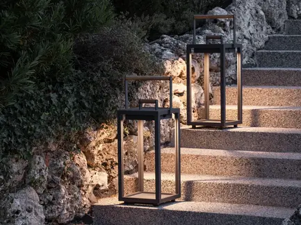ALBA Lamp – Sculptural outdoor lamp in a high-end residential setting.