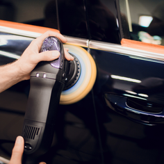 One Step Politur Anwendung mit sichtbarem Vorher Nachher Effekt auf Autolack