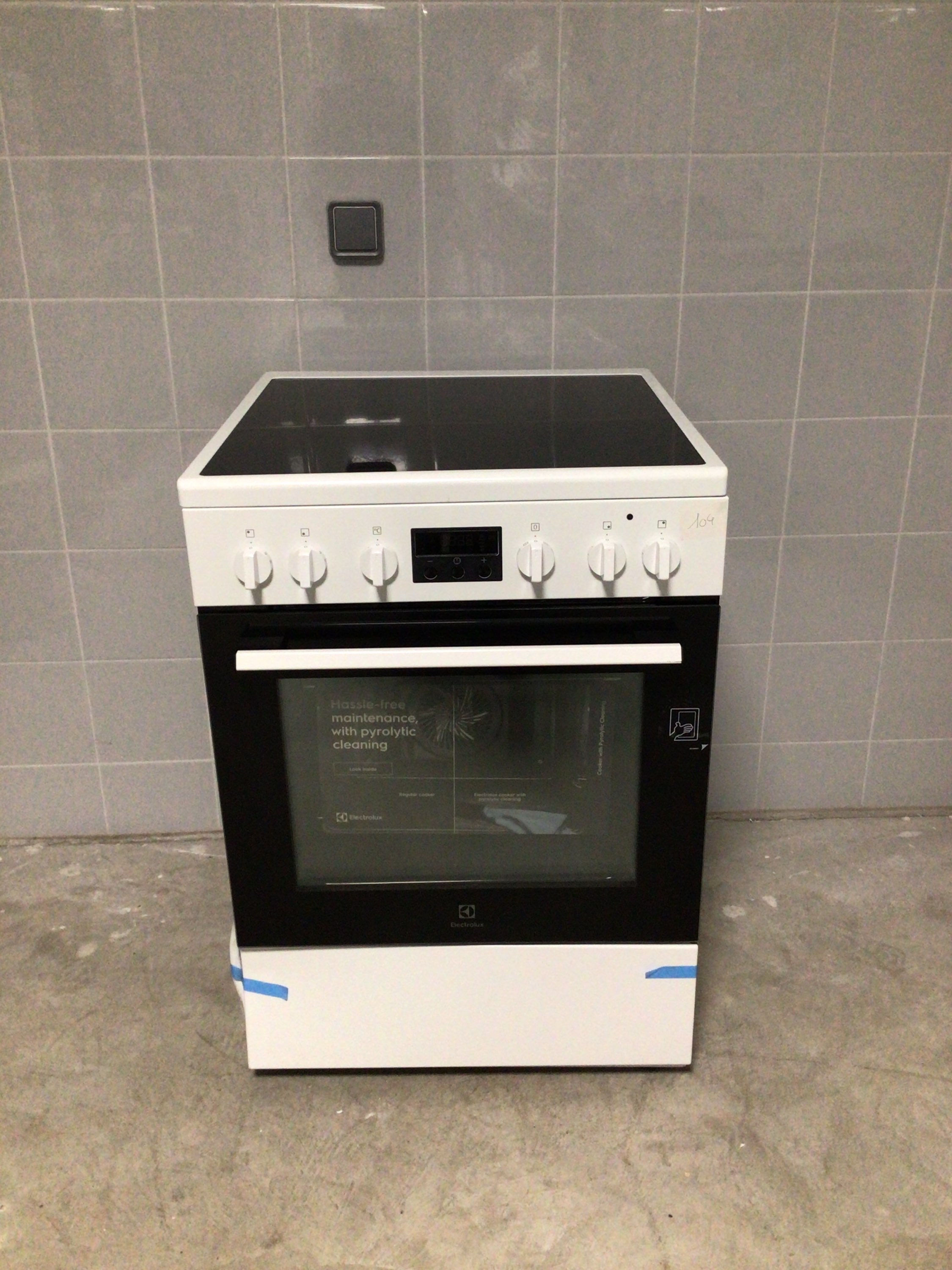 CUISINIÈRE ELECTROLUX 