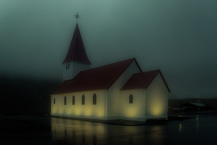 Miniature : PERFECT GLOOMY WORLD de CÉLINE DOMAS