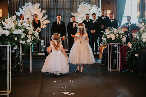 art deco inspired wedding flower girls