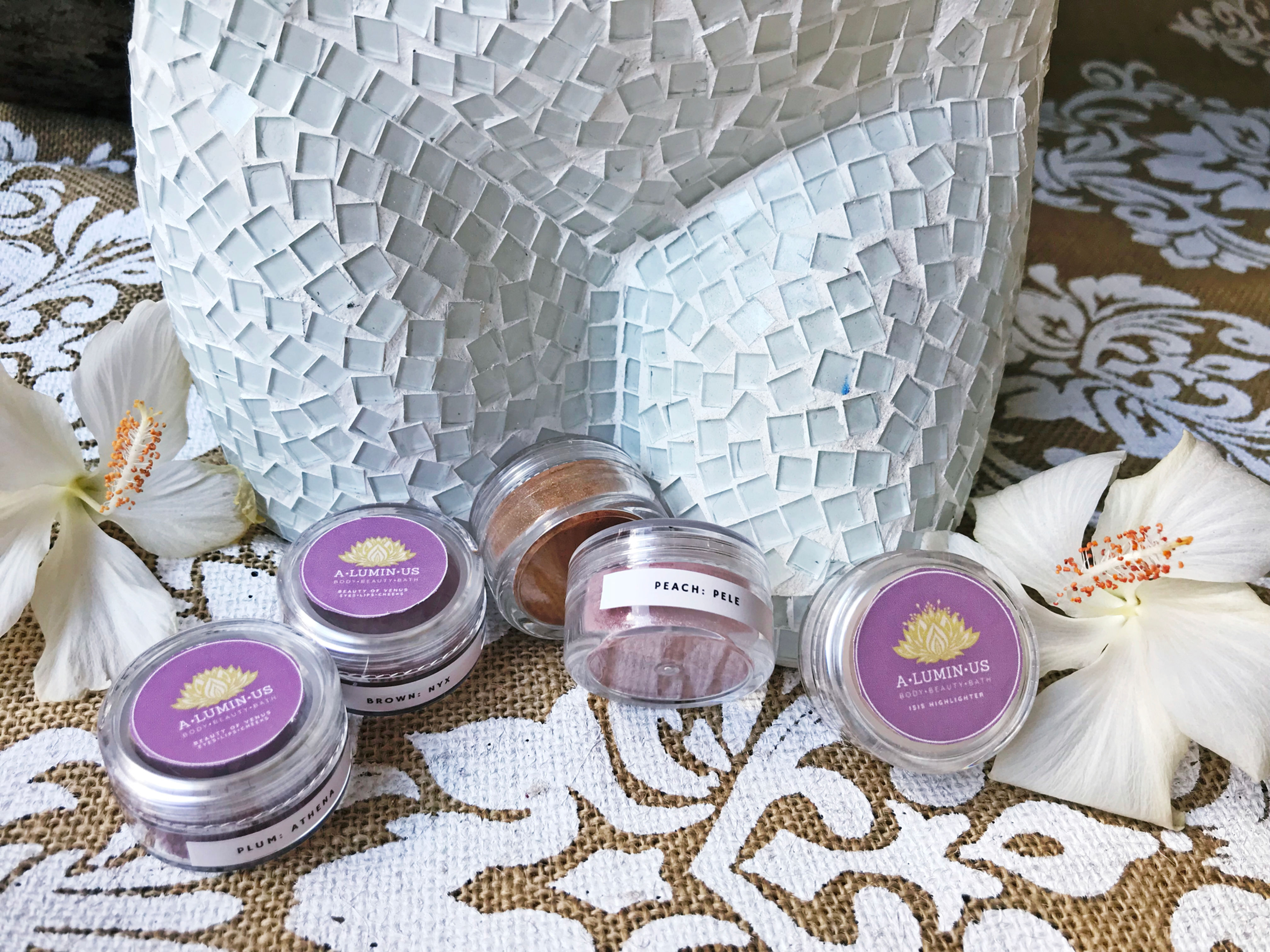 Beauty of Venus: Mineral blush for cheeks and eyes