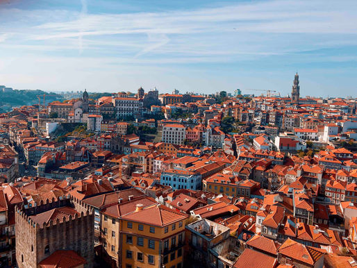 Looking for Your Definitive Porto Transit Guide (w/ tips for using it with kids)?