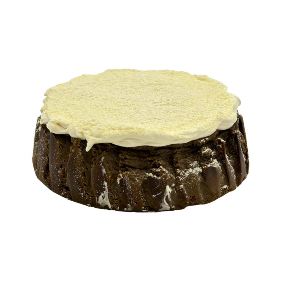 Hojicha Basque Cheesecake with Kinako Cream