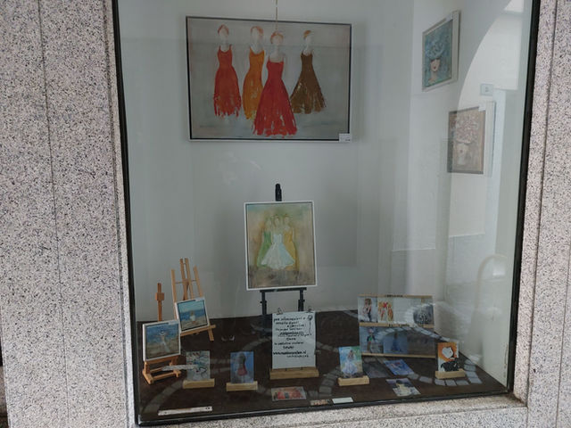 the shop window in Arona