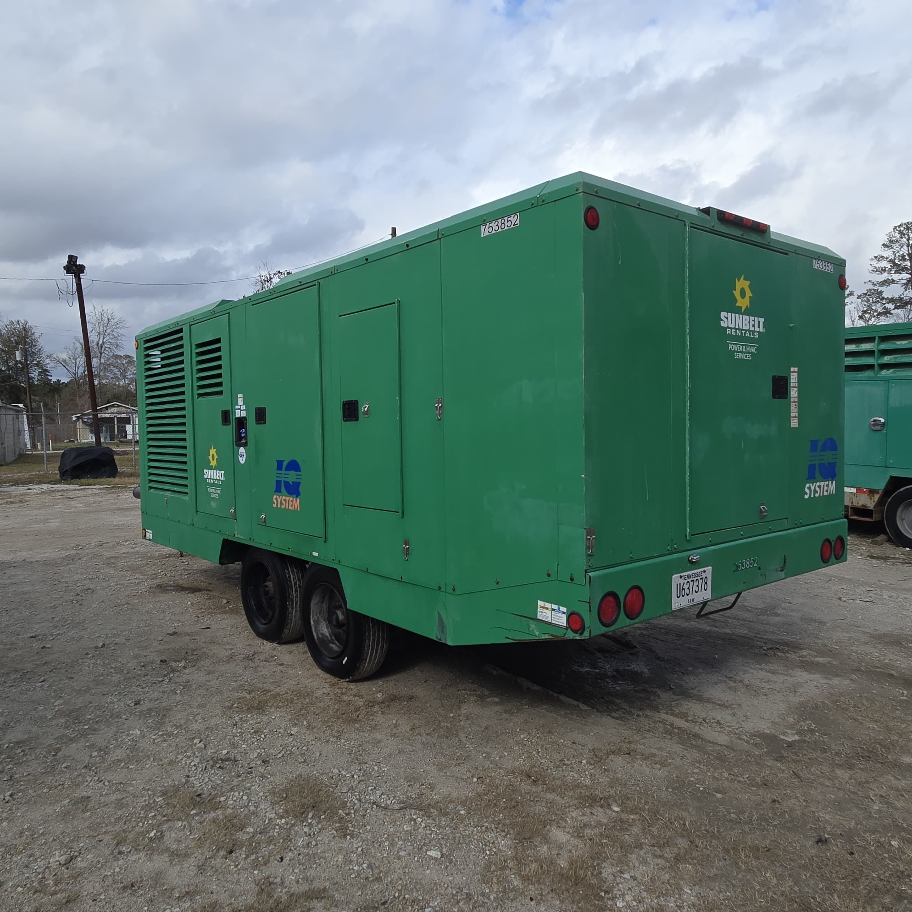 Doosan 1600 CFM  Portable Air Compressor- Cummins diesel engine, High Pressure