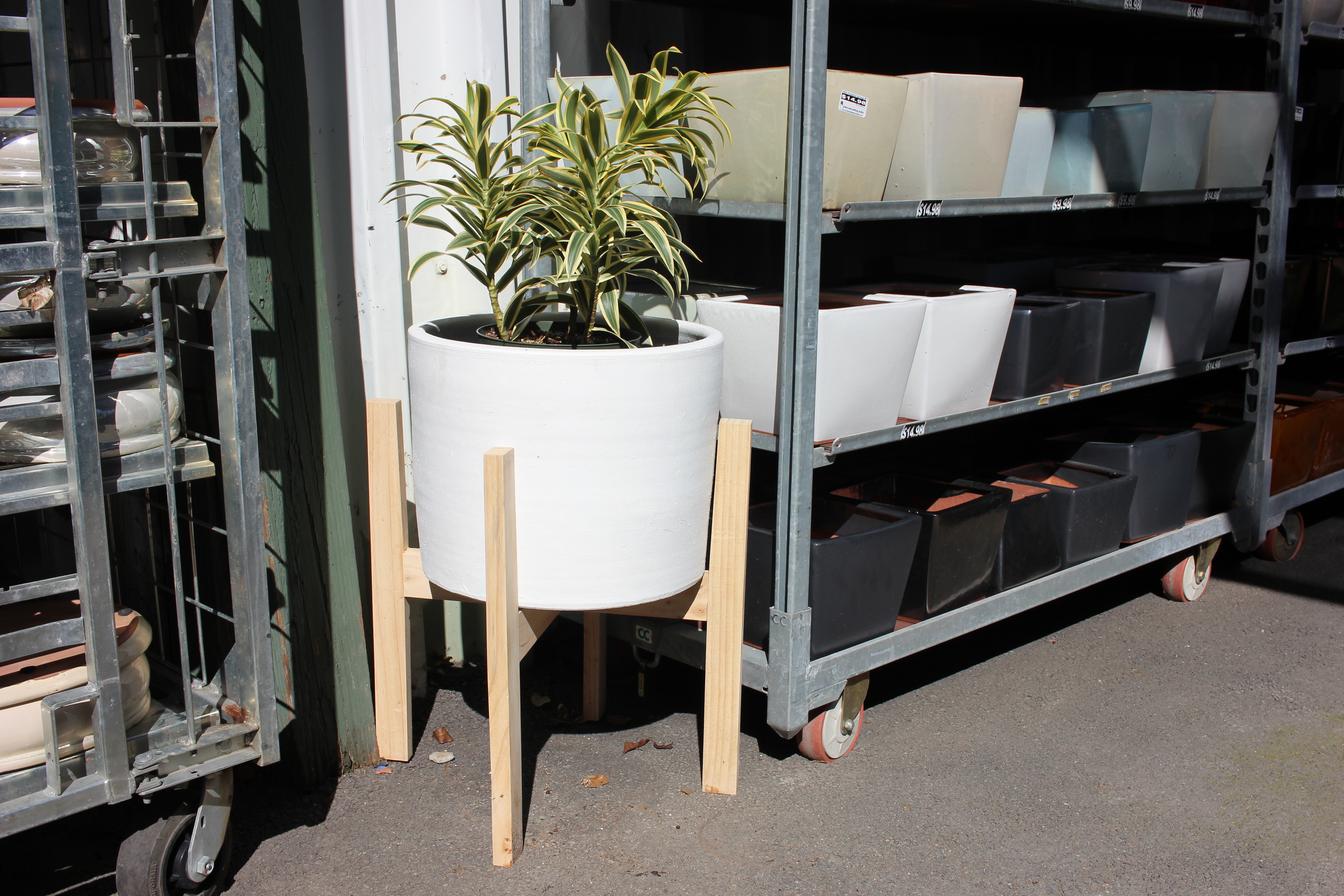 Wood Stand for Cylinder Pot