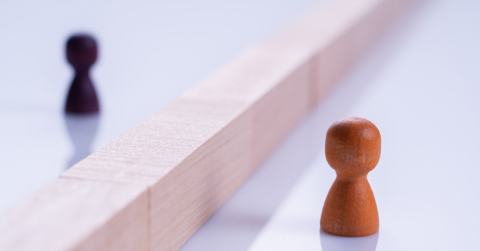 O medo da deportação ainda afasta muitas famílias do acesso ao apoio psicológico que tanto precisam.