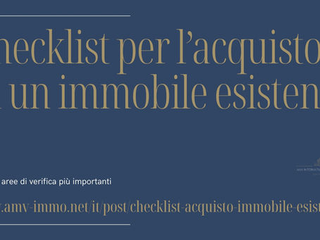 Grafica su sfondo blu con il titolo “Checklist per l’acquisto di un immobile esistente” e il sottotitolo “Le dieci aree di verifica più importanti”, accompagnata dal link AMV e dal logo AMV INTERNATIONAL REALTY SL Fuerteventura.