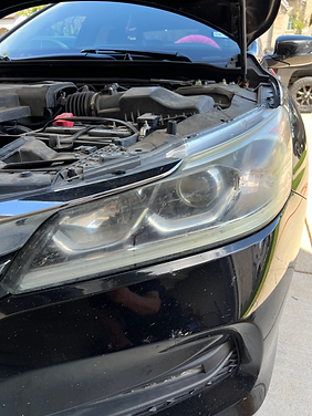 headlight-restoration-sioux-falls-1-before.jpg