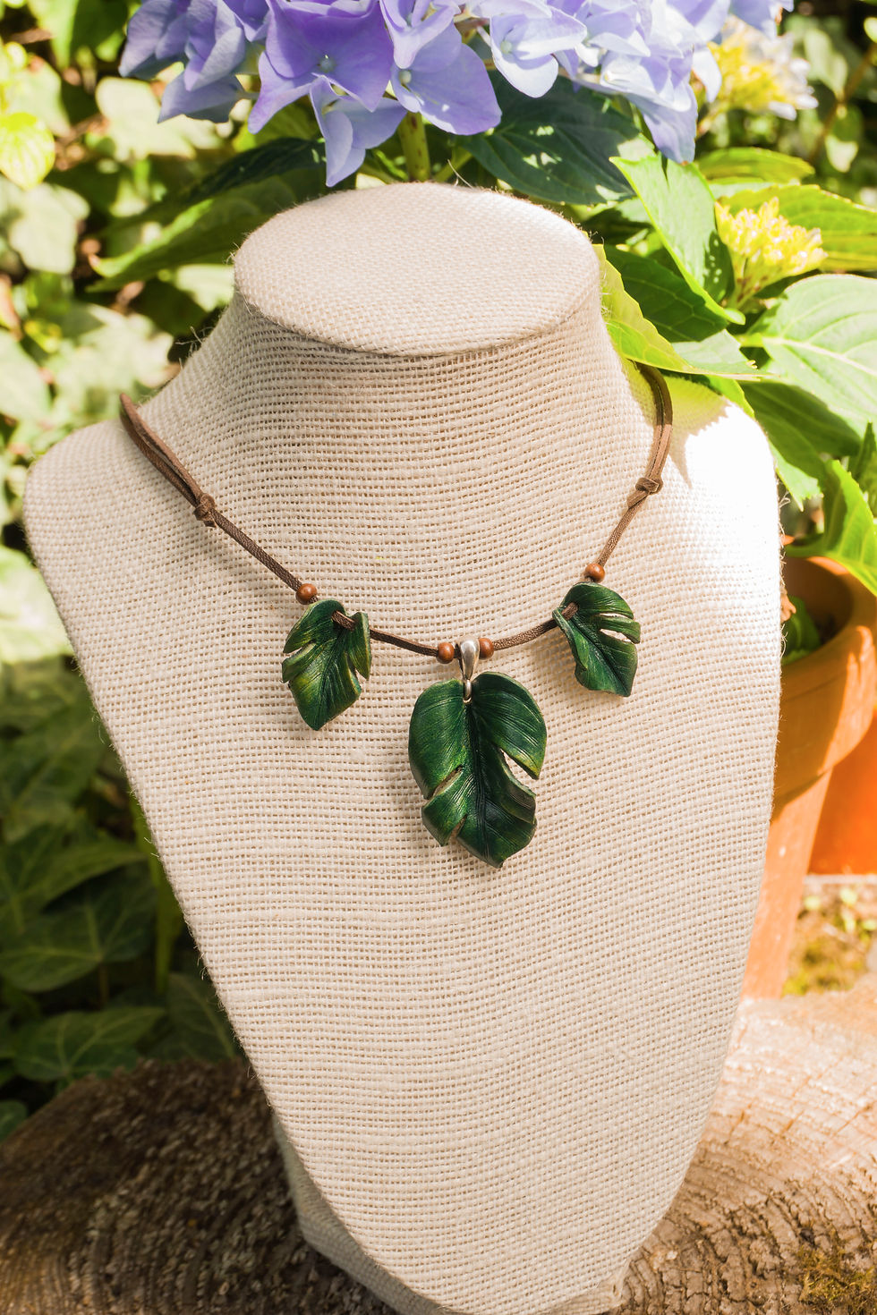 Miniature : Blattschmuck/ Blattkette"Monstera"