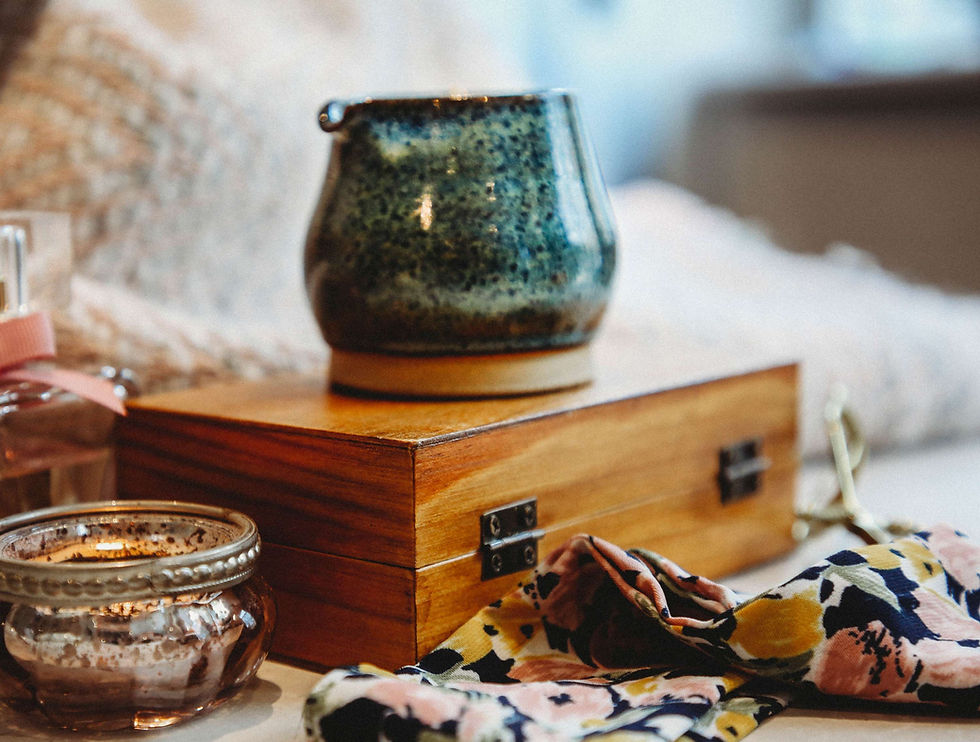 Thumbnail: Geranium and Ylang Ylang Massage Skincare Candle