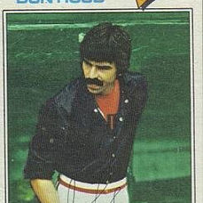 Card-by-Yankees Card: 1977 Topps Set, Card #296, Don Hood 