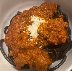 squid ink noodles.JPG