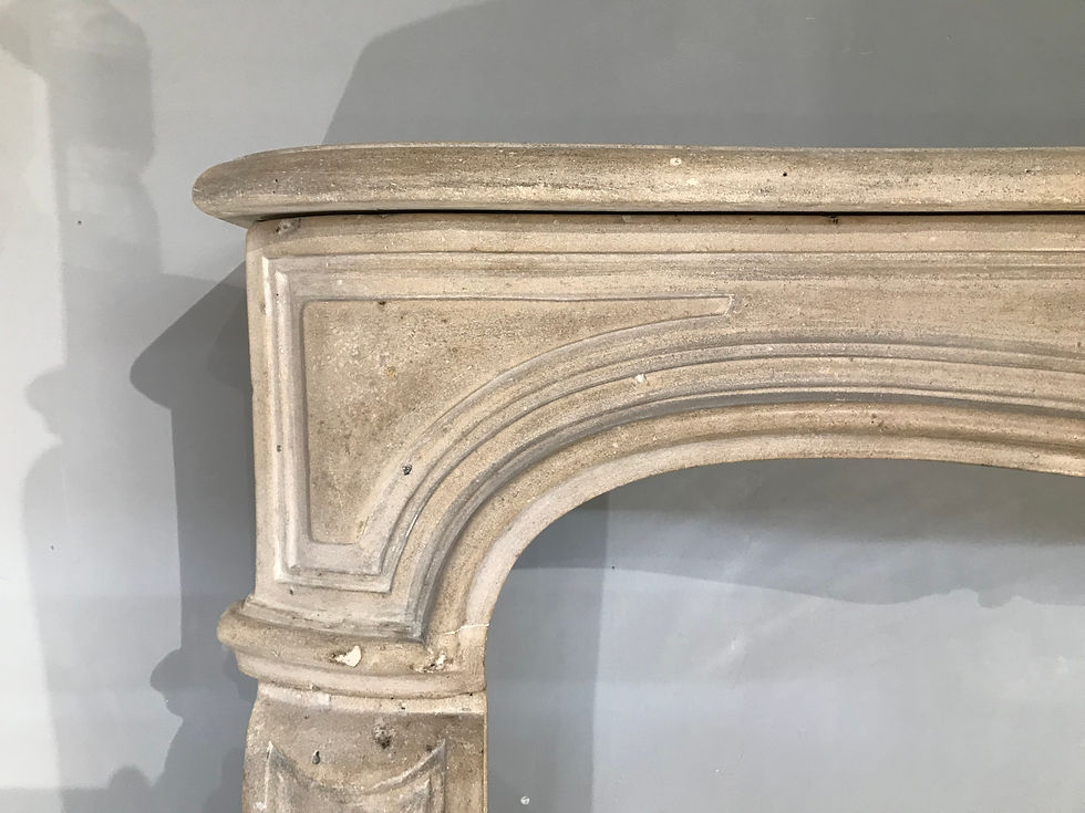 Thumbnail: Cheminée ancienne LOUIS XV en pierre.