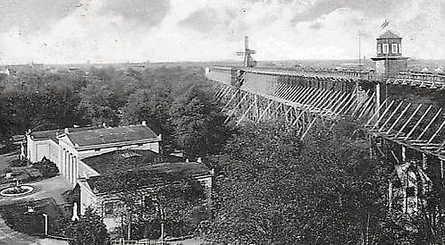 1936 Gradierwerk und Lindenbad.jpg