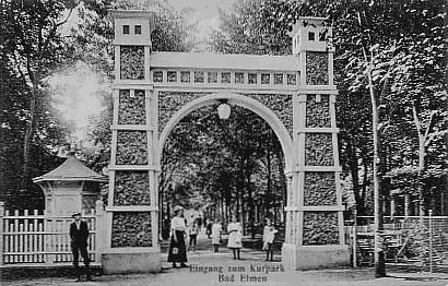 1910 Kurparkeingang am Kurhaus.gif