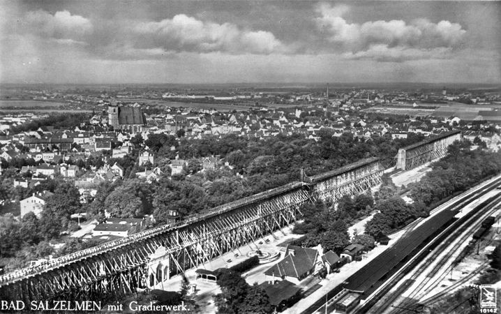 1932.jpg