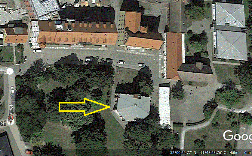 Burghof-Kirche.gif